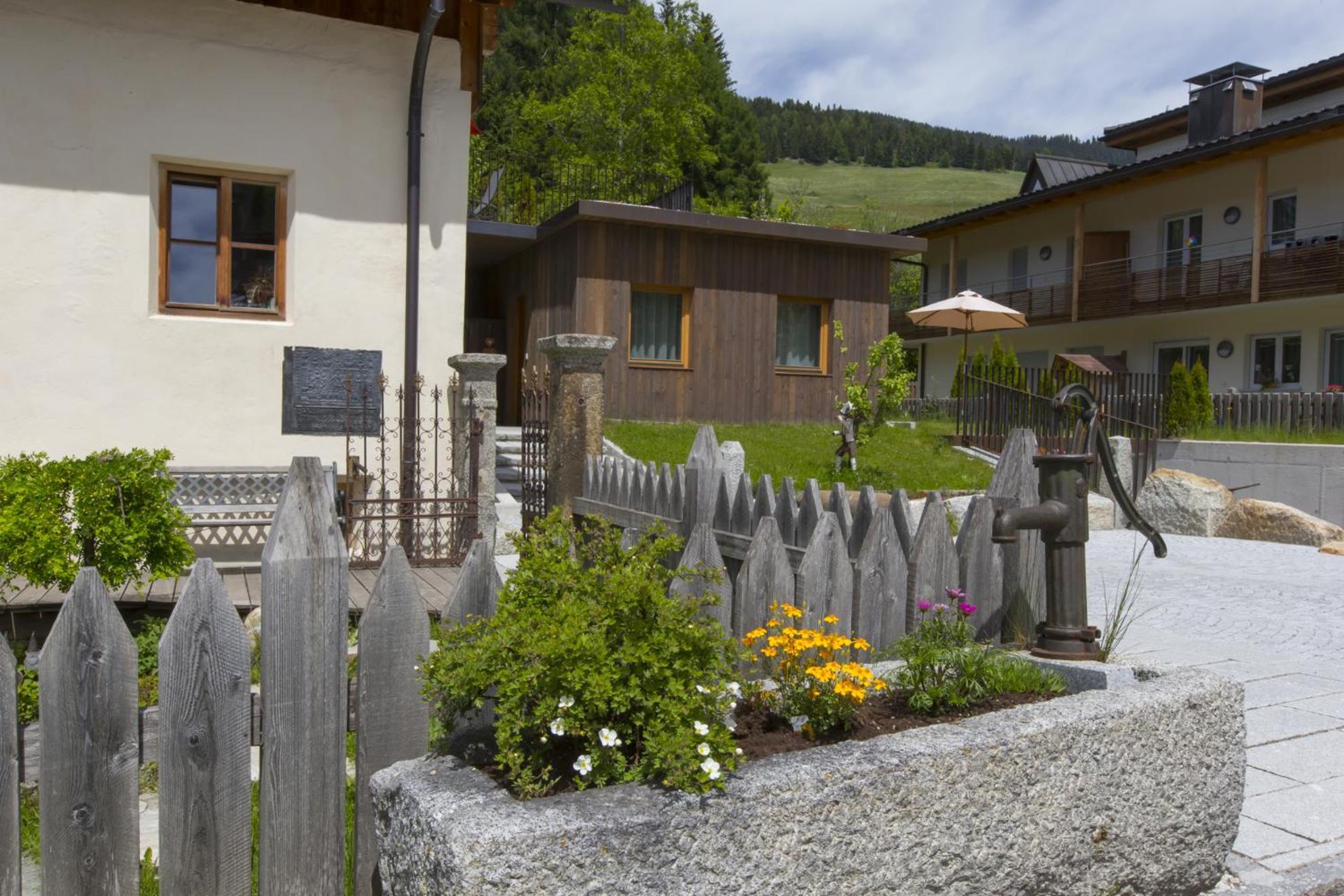 Appartement Pichler Dobbiaco Bagian luar foto