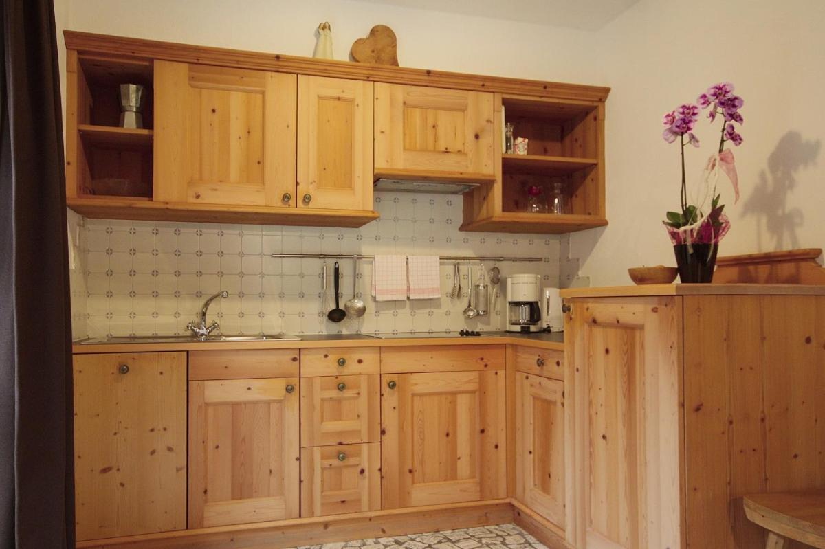 Appartement Pichler Dobbiaco Ruang foto