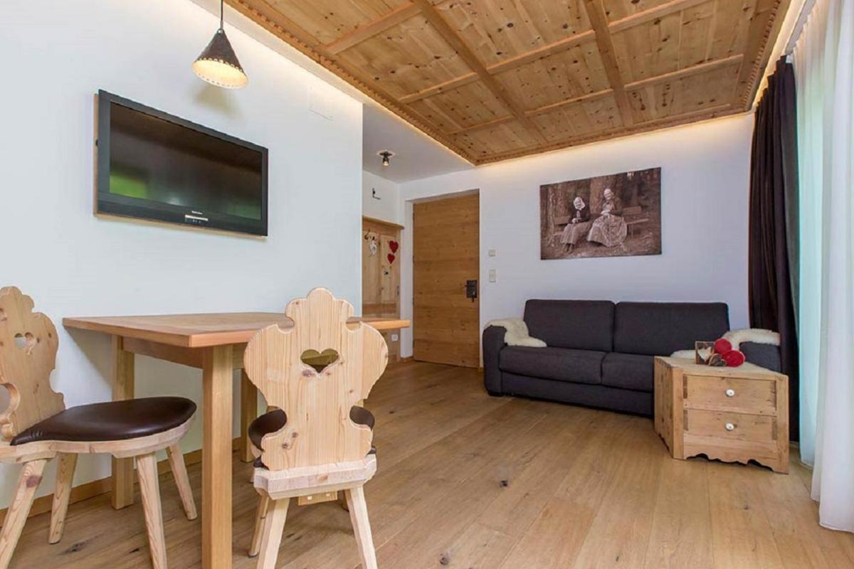 Appartement Pichler Dobbiaco Bagian luar foto